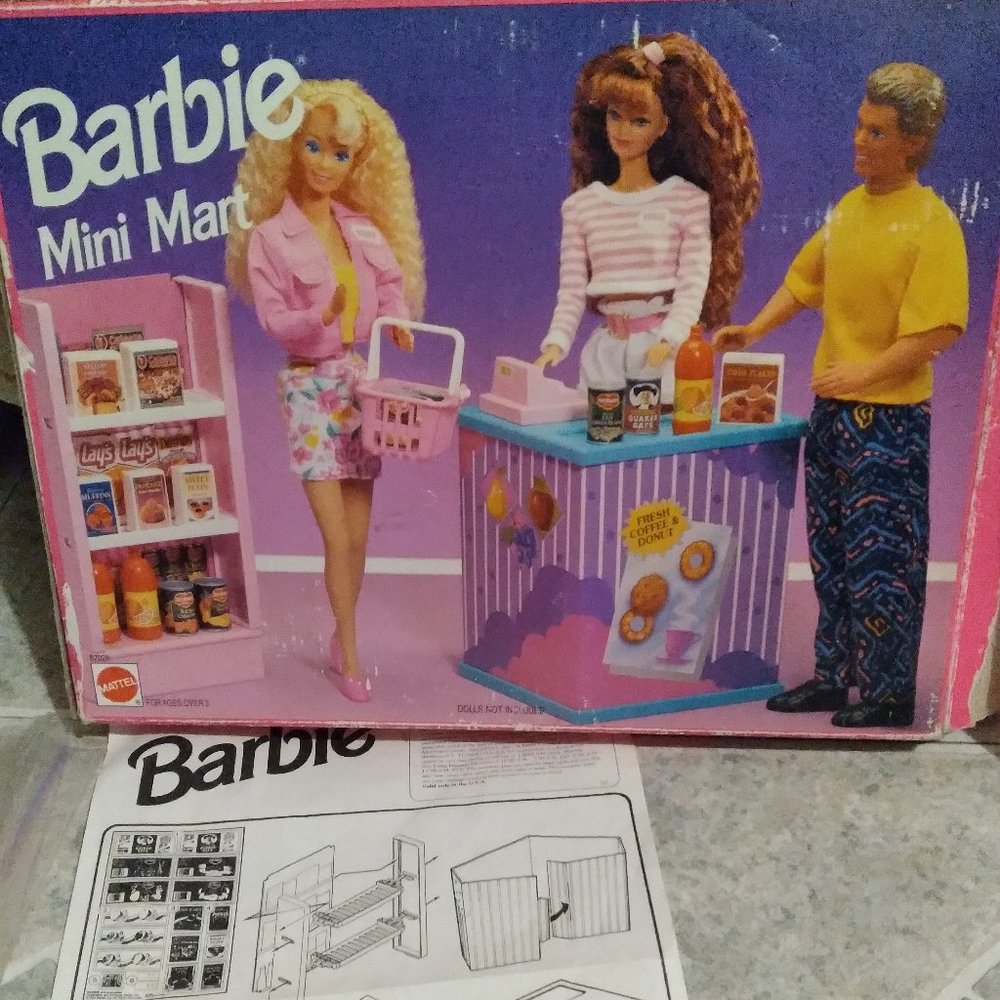 Barbie mini mart
